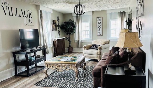 The Village Loft - A Charming Boutique Loft in New London Ohio