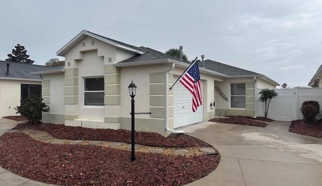 The Villages 2 bedroom/2 bath home minutes from Lake Sumter Landing