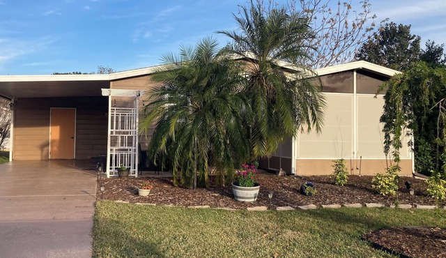 The Villages, 2BR-2BA House Close to Spanish Springs Town Square