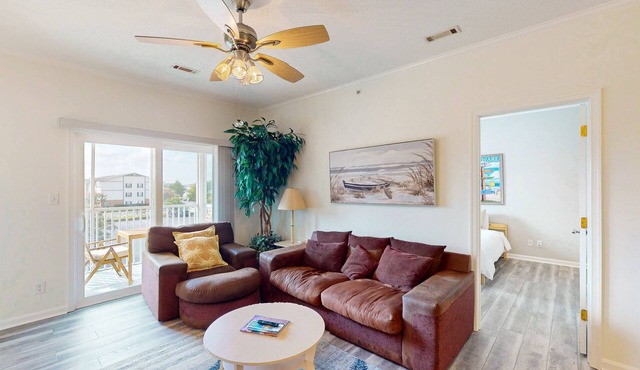 The Villages of Five Points apartment w/community pools, tennis courts, shops