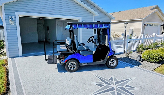 The Villages with 2 King size beds & golf cart with clubs