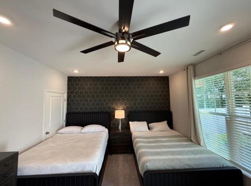 The Villas The One Villa by RDU Airport with Indoor Heated Pool and Gym