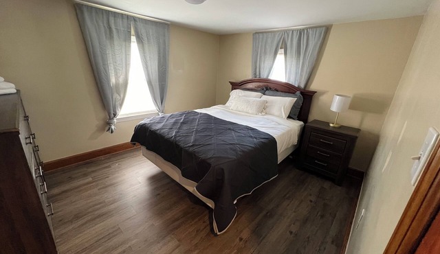 The VilleTop - Charming 1-bedroom apartment in wonderful Steubenville, OH