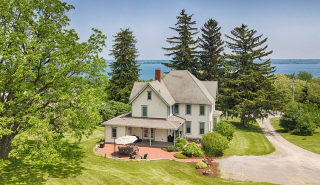 The Vineyard House at Fox Run Vineyards: Gather Your Gals for Galentine's Day!