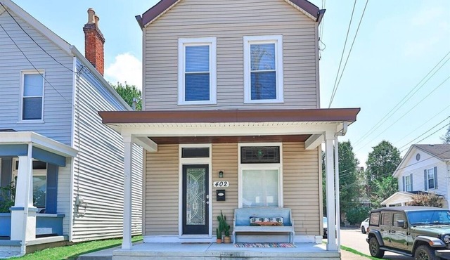 The Vintage- 3 bedroom, 2 bath home in Dayton, KY minutes away from Cincinnati