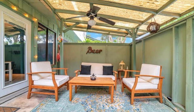 The Vinyl Wildflower - Austin Vibes + Patio + Pool