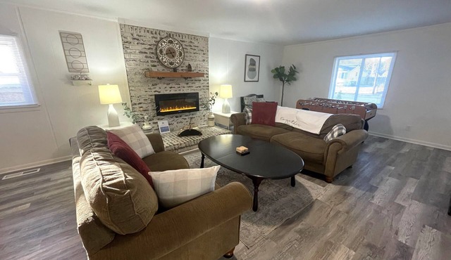 The Vista/Luxe Upscale Immaculate Spacious