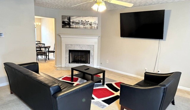 The VLuxe of Lithonia