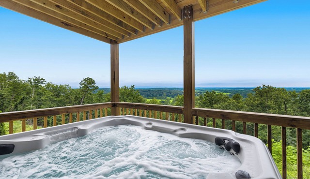The Vue - Mountain Top hot tub overlooking the Shenandoah River