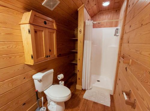 The Wagon Wheel Cabin Hot Tub Sleeps 10 Spacious