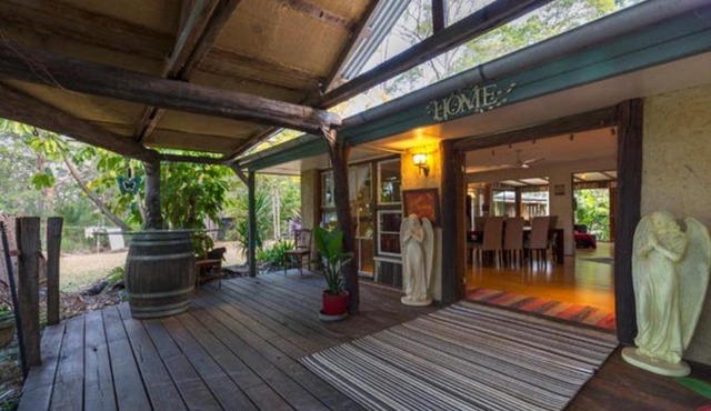 The Wake-up Call Accommodation & Retreats - Noosa Hinterland