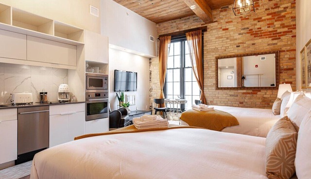 The Wallace Suite - Stratford