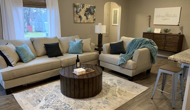 🌟The Walton House🌟Remodeled top to bottom🌟