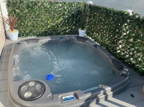 The Wardens Hideaway - Tattershall Lakes Country Park