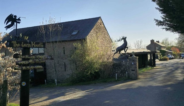 The Warm Hearth | 15 Acre Estate-3 Hot tubs-3 Homes-Woodland & Rolling Views