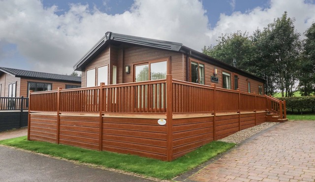 THE WARREN, pet friendly, character holiday cottage in Hellifield