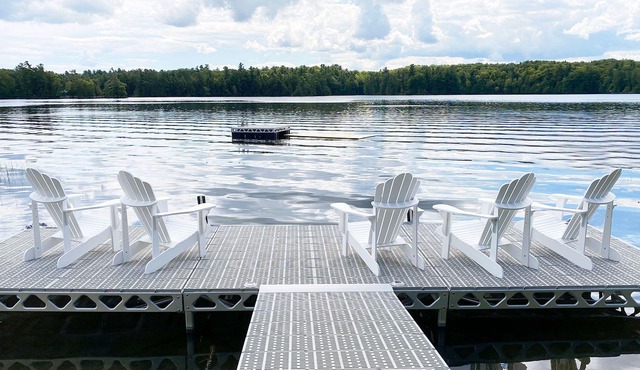 The Water's Edge-A Modern Waterfront Cottage Rental