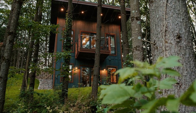 The Water Villa - NEW! @MillCreekCabinsWI