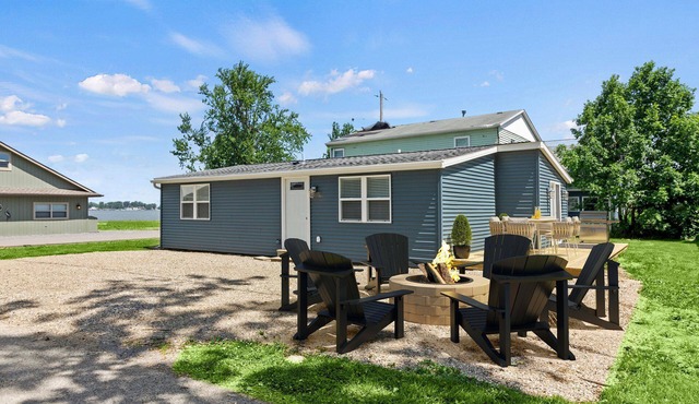 The Waterbury Way - Cozy home with a water view!
