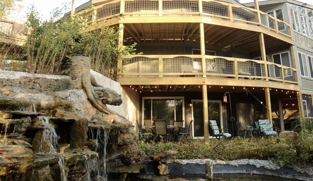 The Waterfall Suite Place + Walkout! Both Overlook Waterfall!