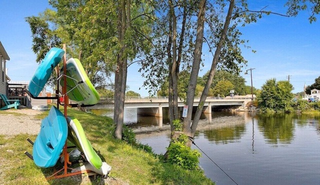 The Waterfront Side A - 4BR Villa on the RIVER