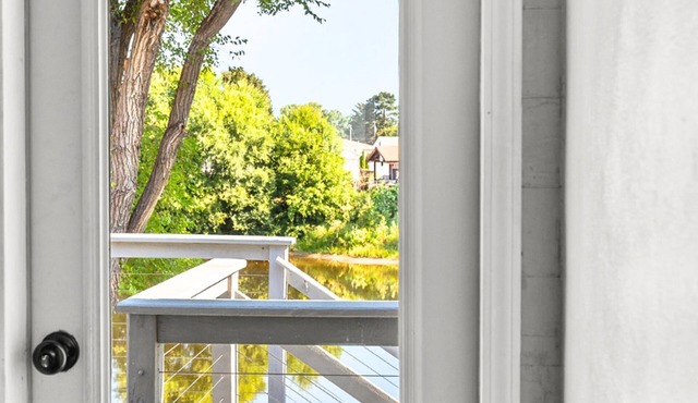 The Waterfront - Waterslide Game Room Sleeps 26