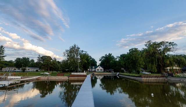 The Waterscape Cottage on Bass Lake