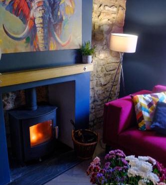 The Wave Cottage - 3 Bedroom with off road Parking for 3 Cars or Vans & EV point