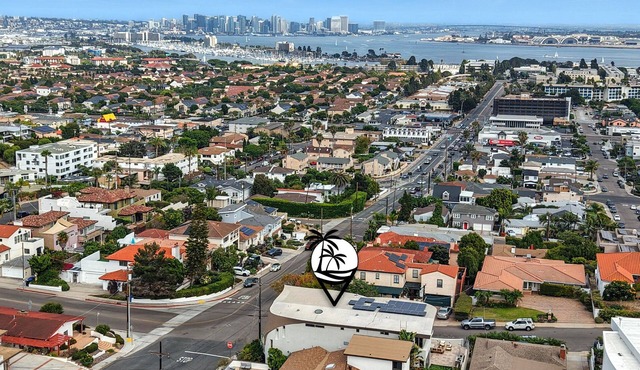 The Wave House | Custom Gem w/Panoramic Views, Fire Pit, BBQ, Pool Table & Wraparound Balconies