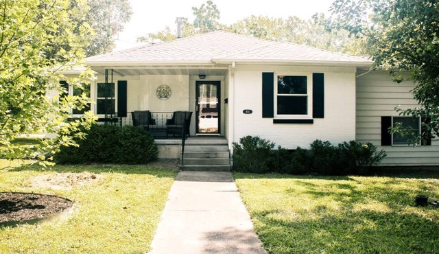 The Webber Cottage blocks from downtown, shopping, Missouri S&T, parks and more.