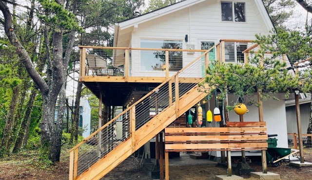 The Weekender | Hot Tub| Neskowin Village