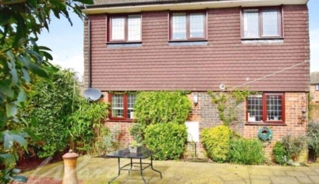 The welcoming home, !