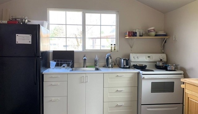 The Well House with outdoor seating and loft!