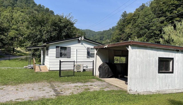 The West Virginia Way, Mountain Mansion