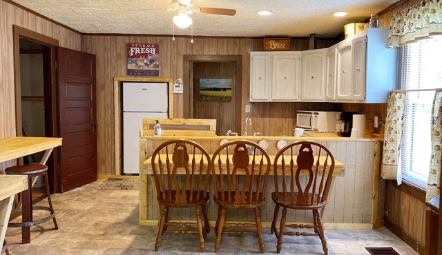 The West Virginia Way, The Bears Den