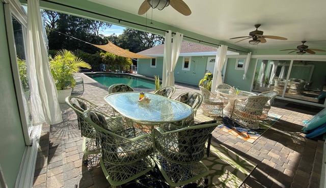 The West Wing Bungalow with Saltwater Pool