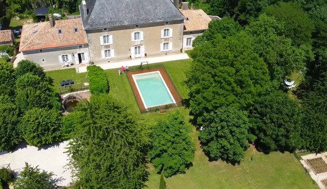‘The West Wing’ Gite at Le Logis De Limalonges.
