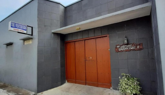 The Westerners Homestay