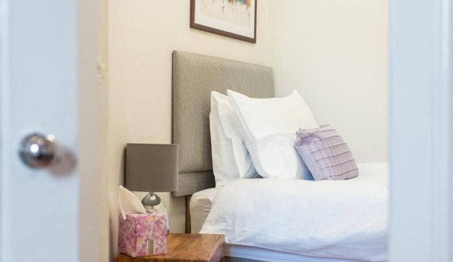 The Westfield, comfortable 2 bedroom apartment that sleeps 4