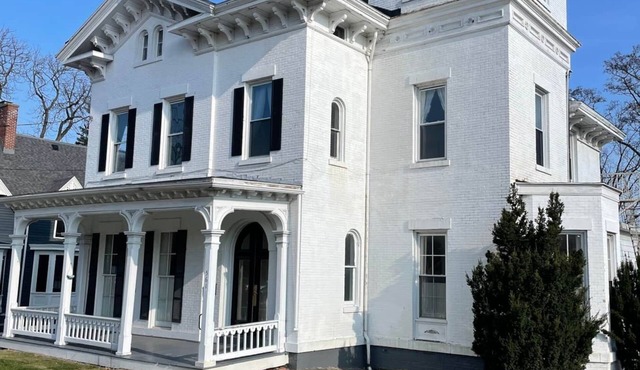 The Wheat House on Main (1ST Story Unit)