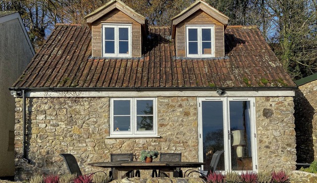 THE WHEELHOUSE, pet friendly, with a garden in Yarcombe