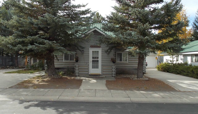 The White Buffalo rustic cabin located in the middle of West Yellowstone, MT