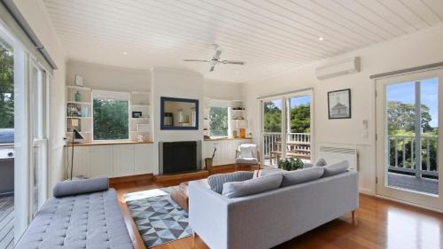 The White Cottage - Relaxed Metung Getaway