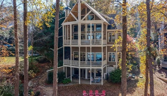 The White Hart House-Lake Lanier