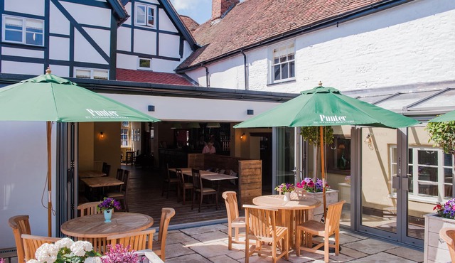 The White Hart, Overton