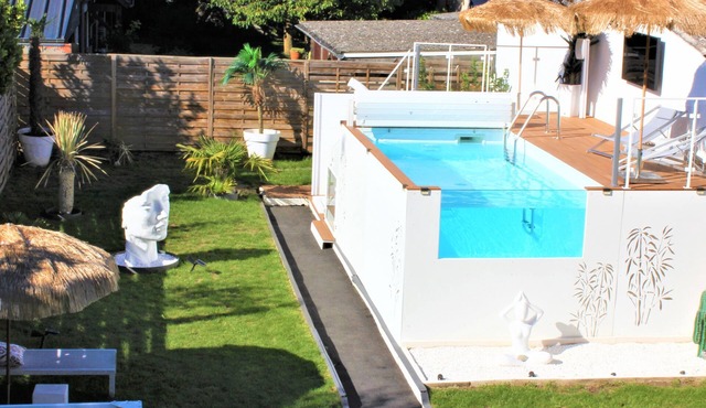 The White Home Broadway, Luxury Jacuzzi, exclusive private heated pool