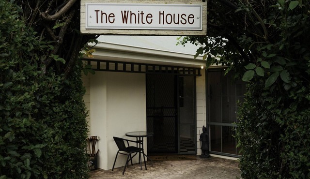 The White House at "Home Farm Healesville"