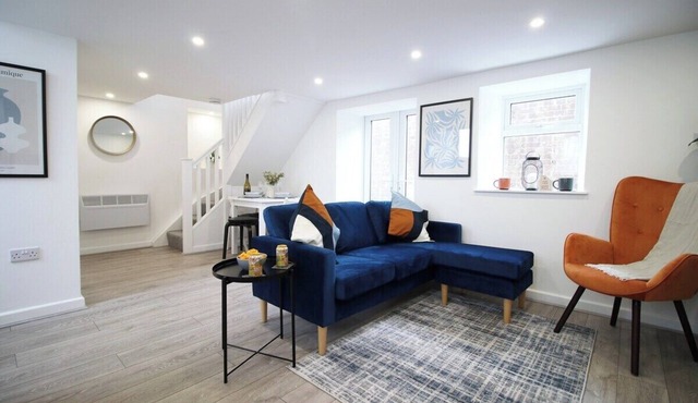 The White House by Tŷ SA - Zip World & Bike Park