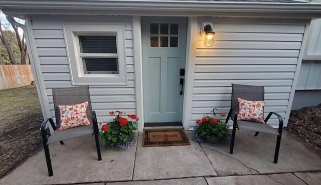 The White House Cottage