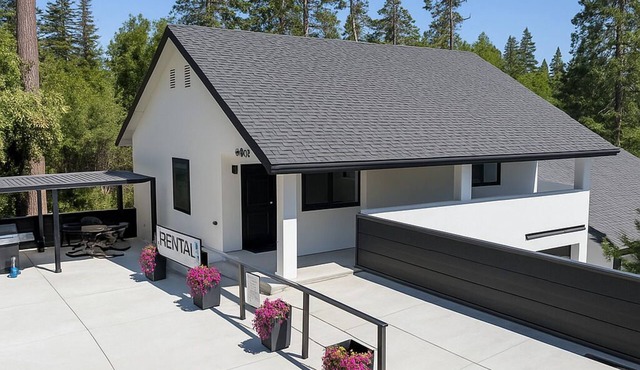 The White House | Coveted Triplex Near Lake